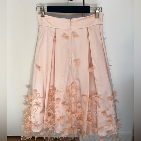 Eliza J Blush Pink Petal Appliqué Tulle Women Size 2, worn once. - Picture 2 of 3